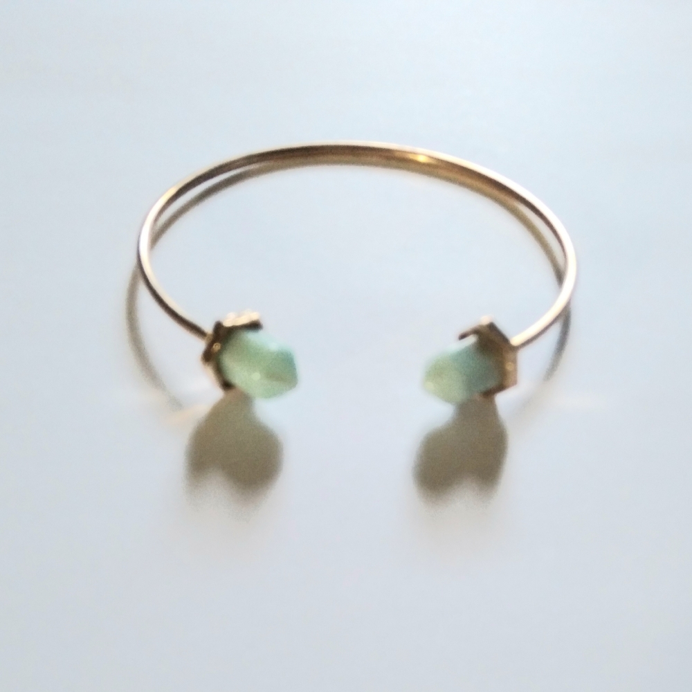 (New)Rose gold bracelet. Fashion jewelry.